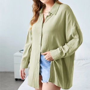 Plus Solid Buttoned Blouse Green Oversized